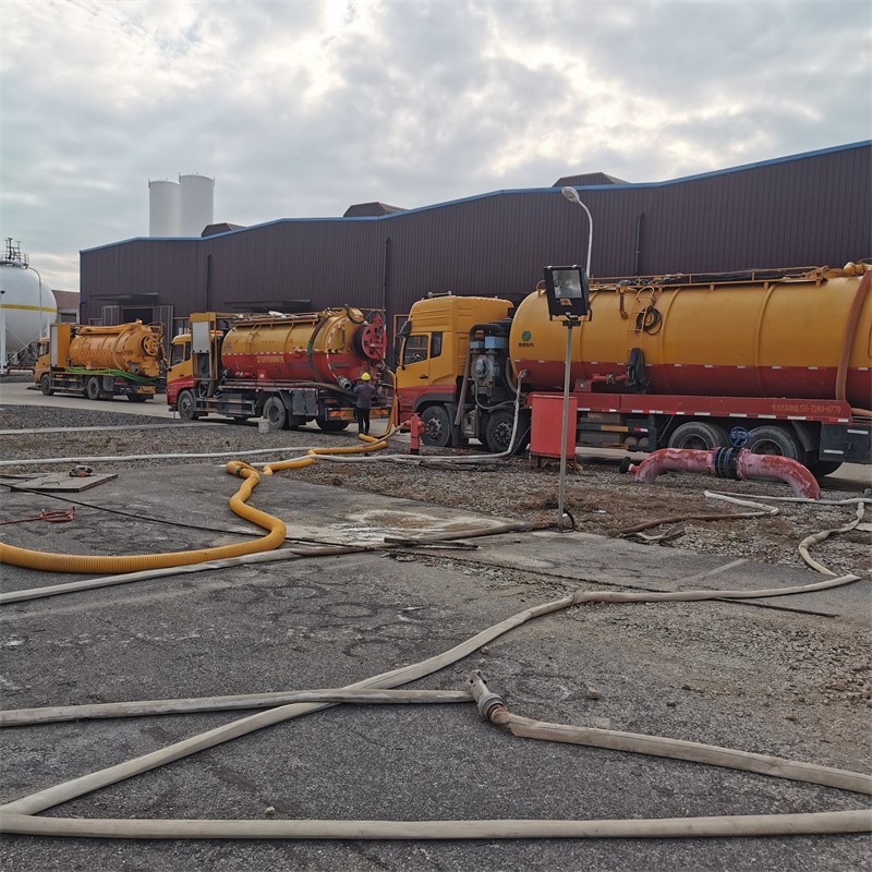 琼山污水池清理