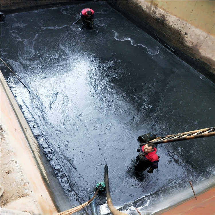 琼山废水池清理