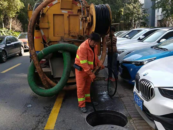 琼山排污管道清淤